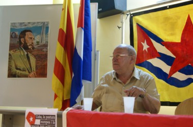 Una sala d’actes de la UAB es plena de gom a gom per donar suport a Cuba