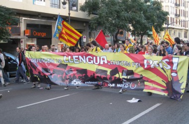 Milers de persones es manifesten a València pels drets nacionals i socials