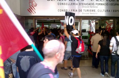 Ocupació de la Conselleria d’Educació d’Alacant durant les protestes contra les retallades
