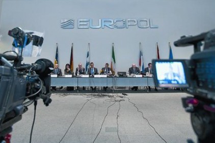 L’Europol destapa una xarxa internacional per amanyar partits de futbol
