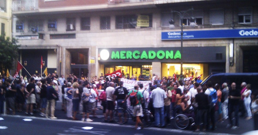 Acció a Mercadona en solidaritat amb els sindicalistes andalusos (Vídeo)