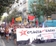 Centenars de persones es manifesten a Gràcia contra el desallotjament del Casal Popular