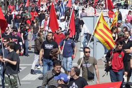 Un miler de manifestants marxen contra l’atur i la precarietat a Sabadell