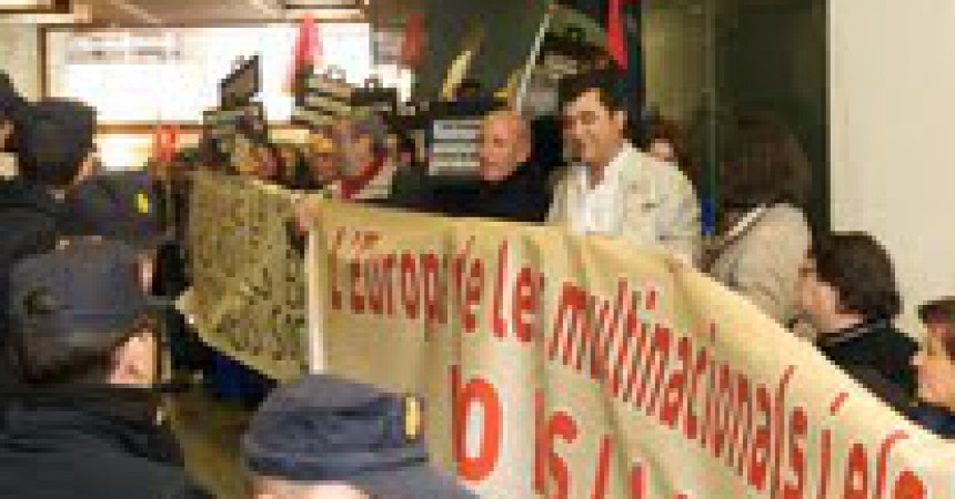 S’ocupen les oficines del SERVEF a València dins la Campanya contra l’Europa del capital i la guerra
