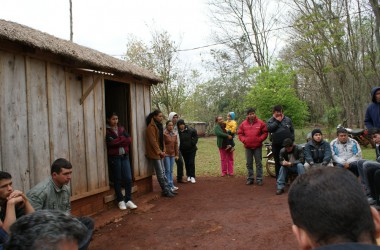 La comunitat camperola paraguaiana ‘Lote 8’ amenaçada pel titani