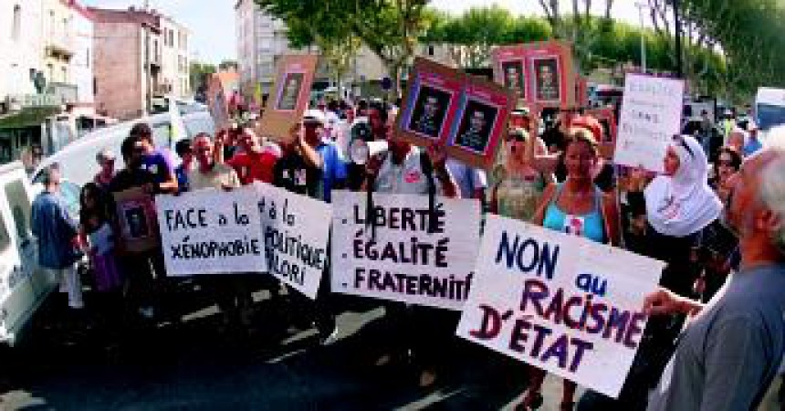 Protestes arreu del país per la persecució dels gitanos a l’estat francès