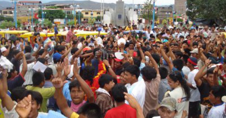La mobilització  dels pobles originaris del Perú  frena la privatització dels recursos de l’Amazònia