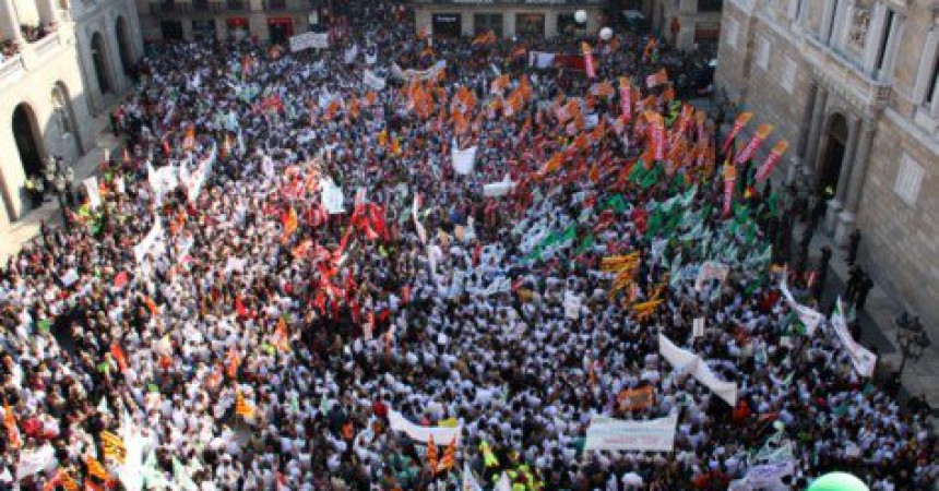 20.000 persones col·lapsen el centre de Barcelona contra les retallades