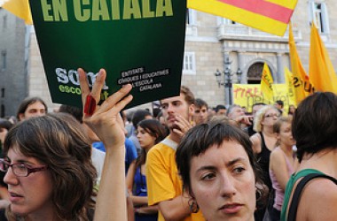 La nova estratègia contra el català al Principat: incentivar econòmicament les denúncies contra la immersió lingüística
