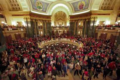 Wisconsin encén les lluites sindicals arreu dels Estats Units