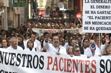 El conflicte de les farmàcies valencianes s’enroca