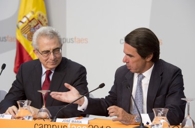 Aznar posa en marxa un institut universitari per a formar líders polítics