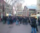 Desenes de persones es manifesten a Barcelona en suport a les detingudes per l’Operació Piñata