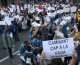 La manifestació anticapitalista de Barcelona clama per la vaga general