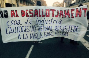 Manifestació contra el desallotjament de La Indústria