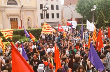 La manifestació de l’1 de maig a Sabadell acaba amb l’ocupació d’un edifici abandonat
